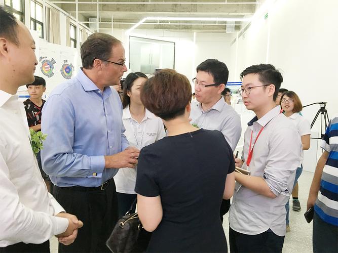 北京陪同口譯服務(wù)費(fèi)多少錢(qián)尚語(yǔ)翻譯公司